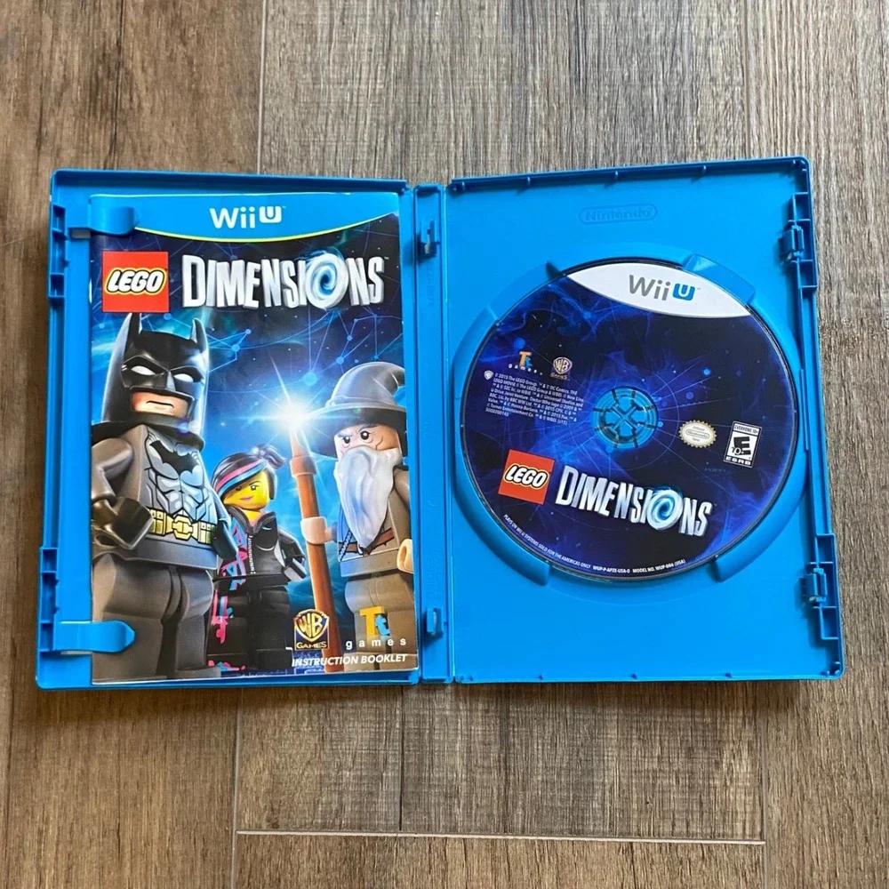 LEGO Dimensions Nintendo Wii U Game Disc with Manual and Case WUP-P-AP2E